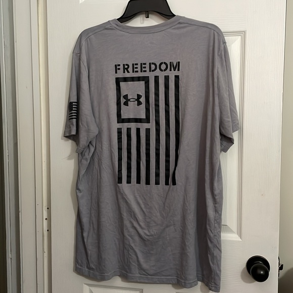 Men's gray UNDER ARMOUR "Freedom" loose fit t-shirt. Size XXL - Picture 4 of 5